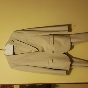 J. Ferrar slim 3 piece suit lite tan/cream. Jacket 40L, vest small, pants 32x30